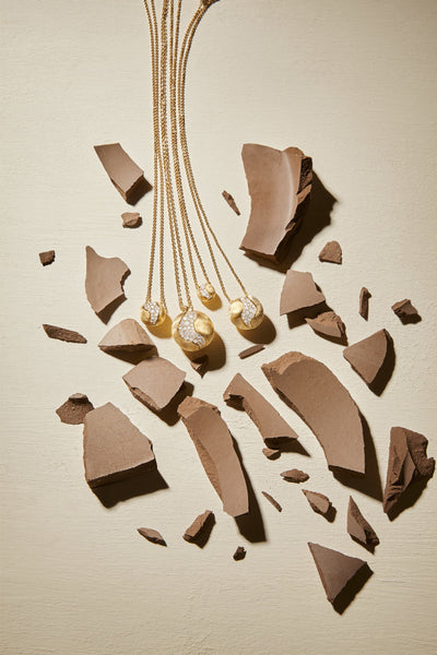 NECKLACE AFRICA IN GOLD AND DIAMONDS